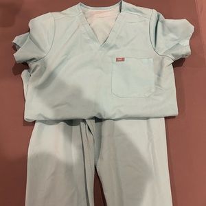 FIGS scrubs set